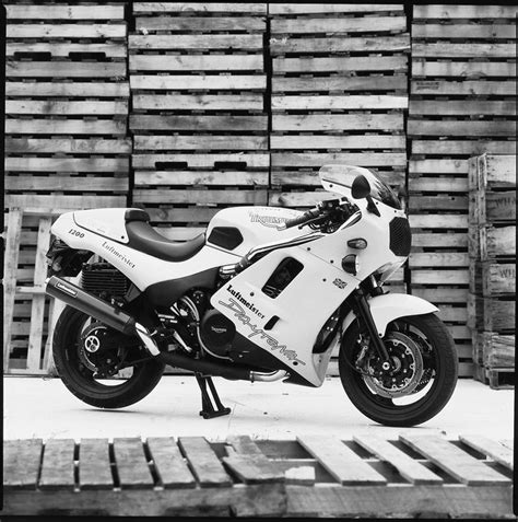 triumph daytona 1200 turbo.